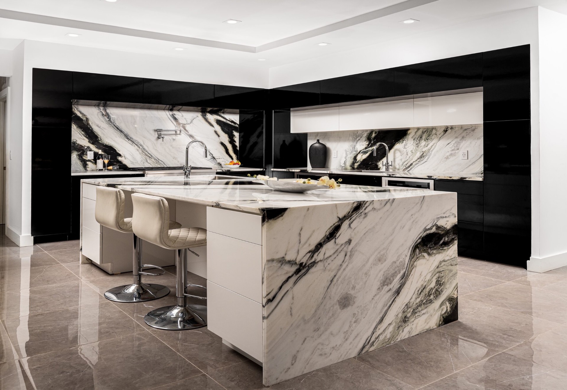 High-gloss black and white modern kitchen in Brooklyn